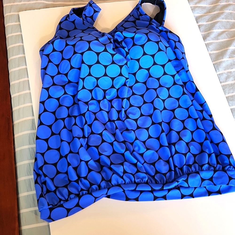 Swimsuit top only...XXL